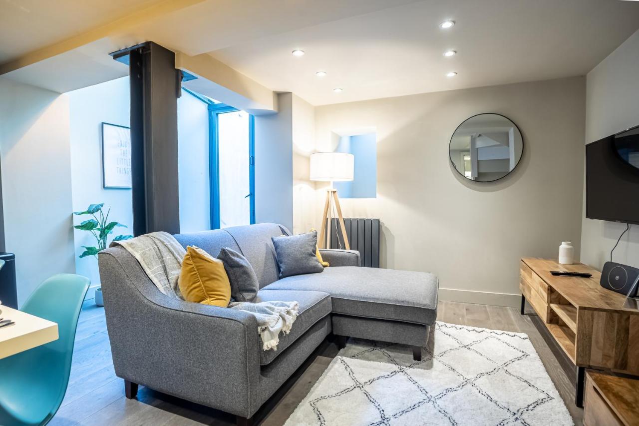 Modern Two Bedroom Apartment In Fulham By Sojo Stay Londra Esterno foto